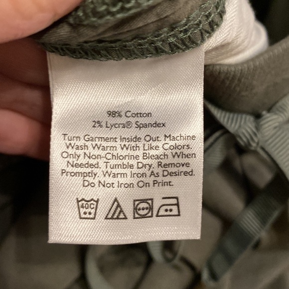 Eddie Bauer green cargo style joggers size 8. Like new condition - Picture 7 of 10